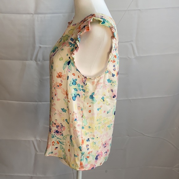 Lauren Conrad flutter sleeve top - Picture 2 of 5